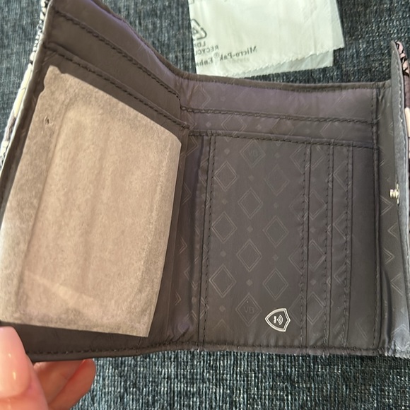 Vera Bradley Women’s RFID Mini Trifold Wallet in Moon Shadow Meadow - Picture 4 of 8